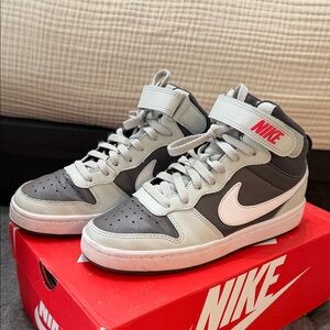 Nike Mid-Top Sneakers in Gray, White and Pink Accent